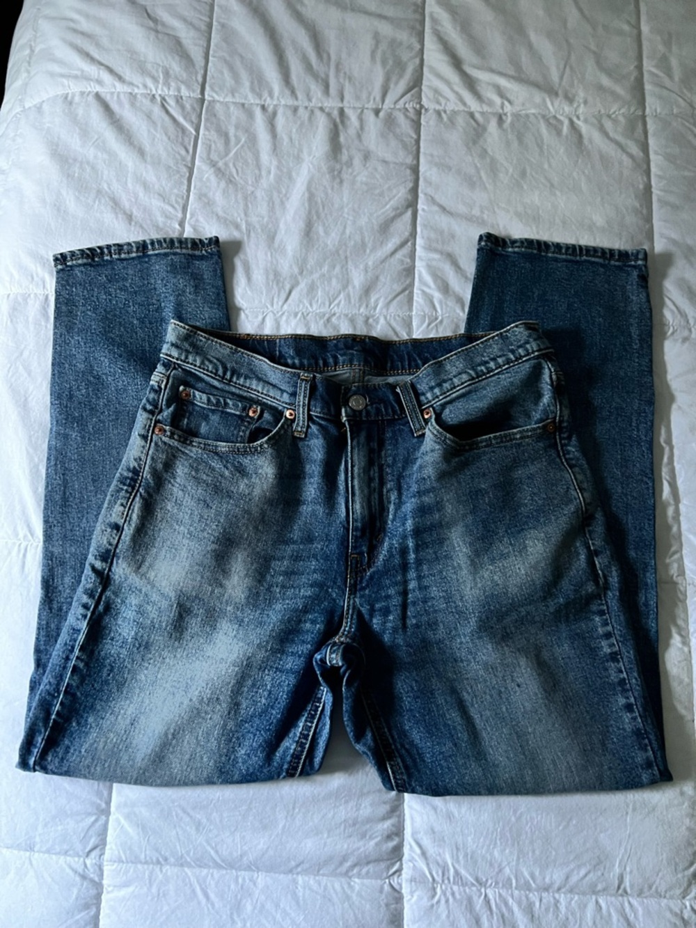 Levi’s Men's Blue Denim Jeans - Classic Slim Fit Straight 👖